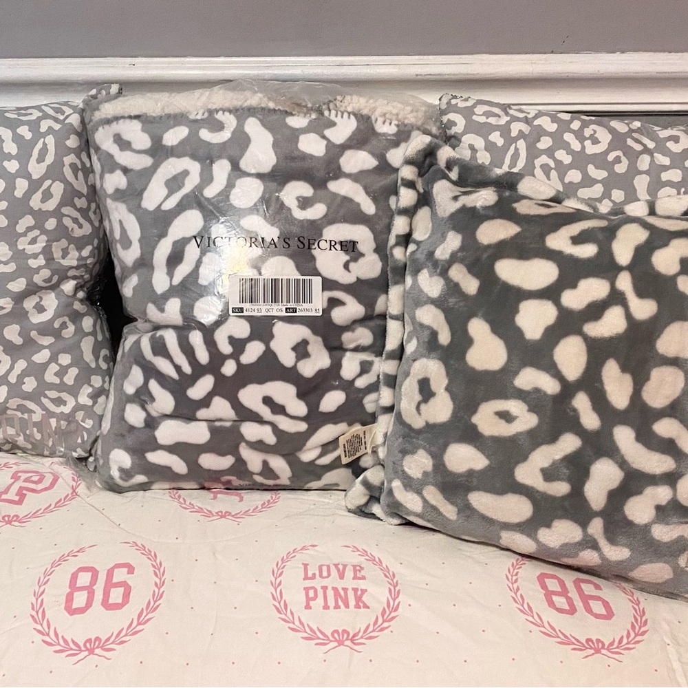 Do not buy Victorias secrets pink display room